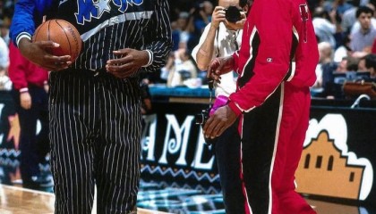 AYX GAMES-公牛队九十年代出场服将推出复刻版|芝加哥公牛队|迈克尔·乔丹|nba_新浪新闻